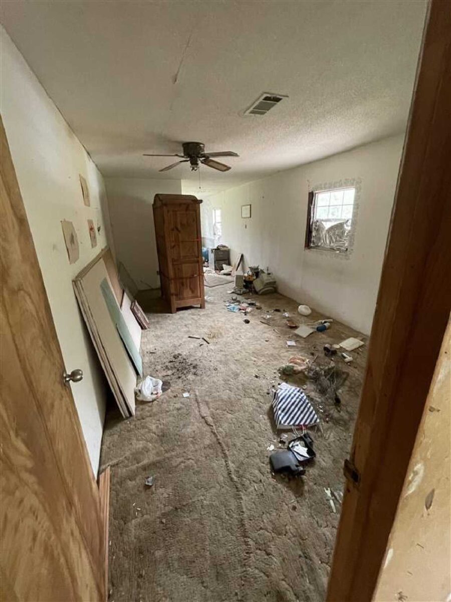 Vidor fix and flip loan — subject property photo 5