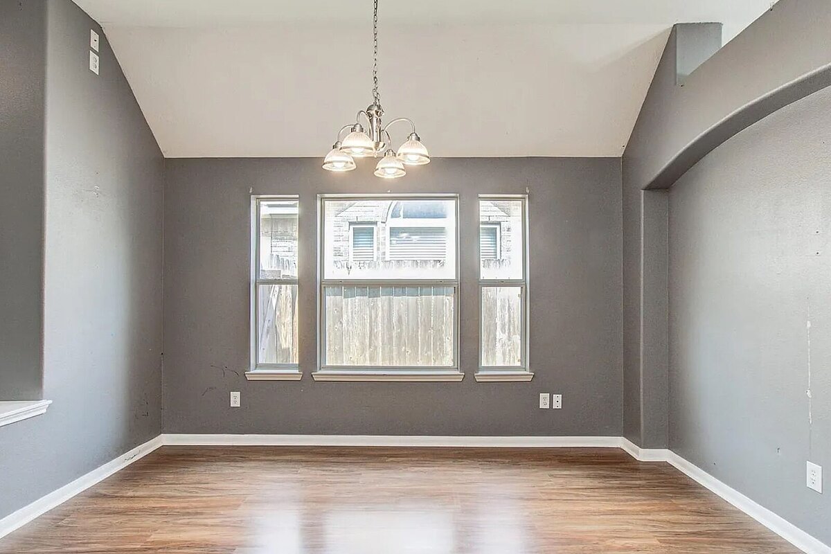 Kingwood fix and flip loan — subject property photo 3