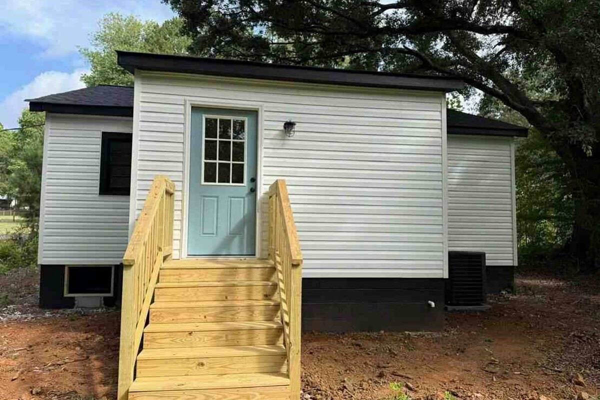 Belmont dscr loan — subject property photo 1