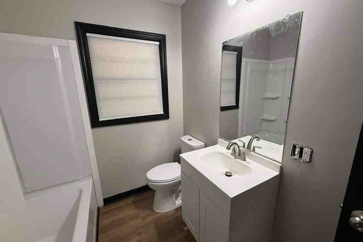 Belmont dscr loan — subject property photo 9