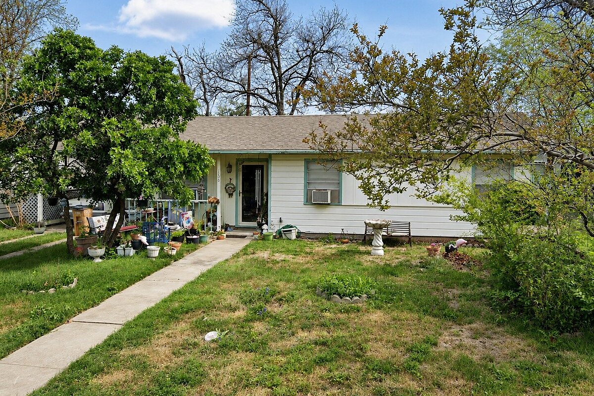 Austin fix and flip loan — subject property photo 1