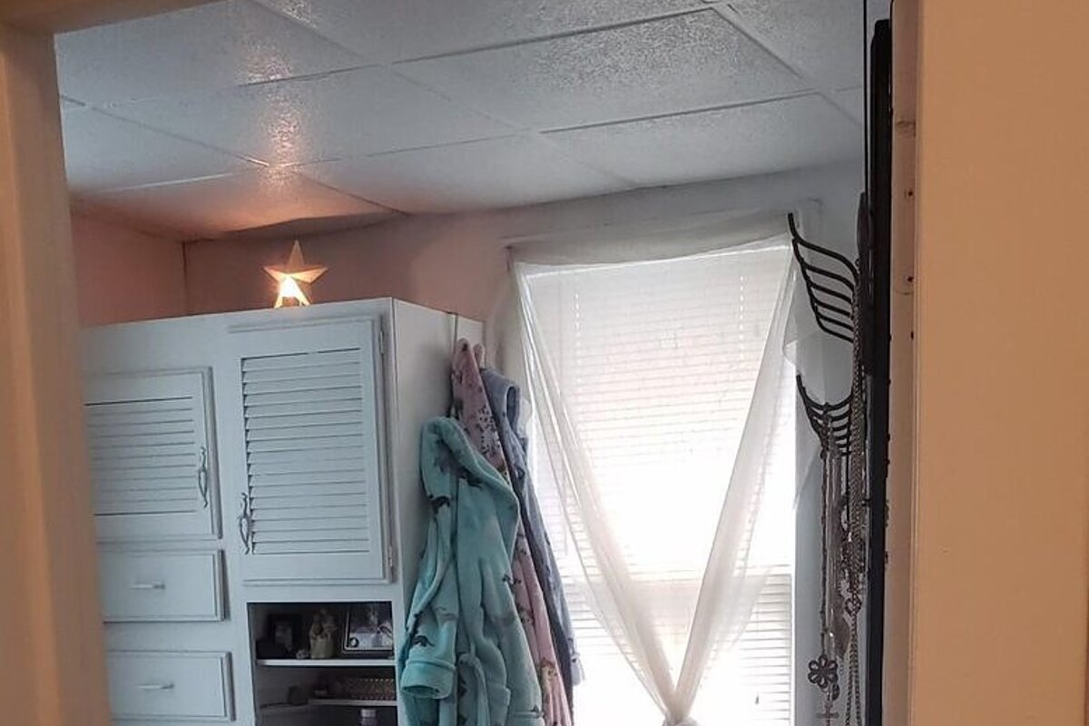 Clinton fix and flip loan — subject property photo 8