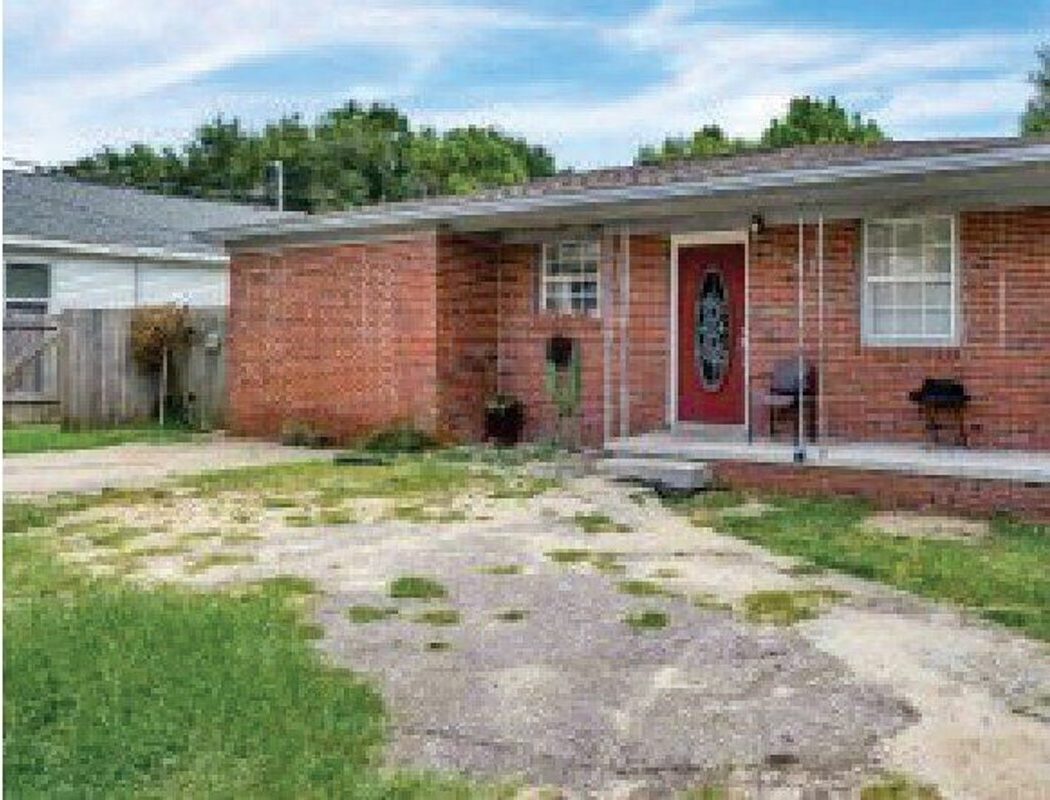 Pensacola fix and flip loan — subject property photo 3