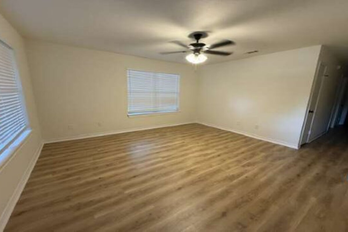 Tomball dscr loan — subject property photo 9