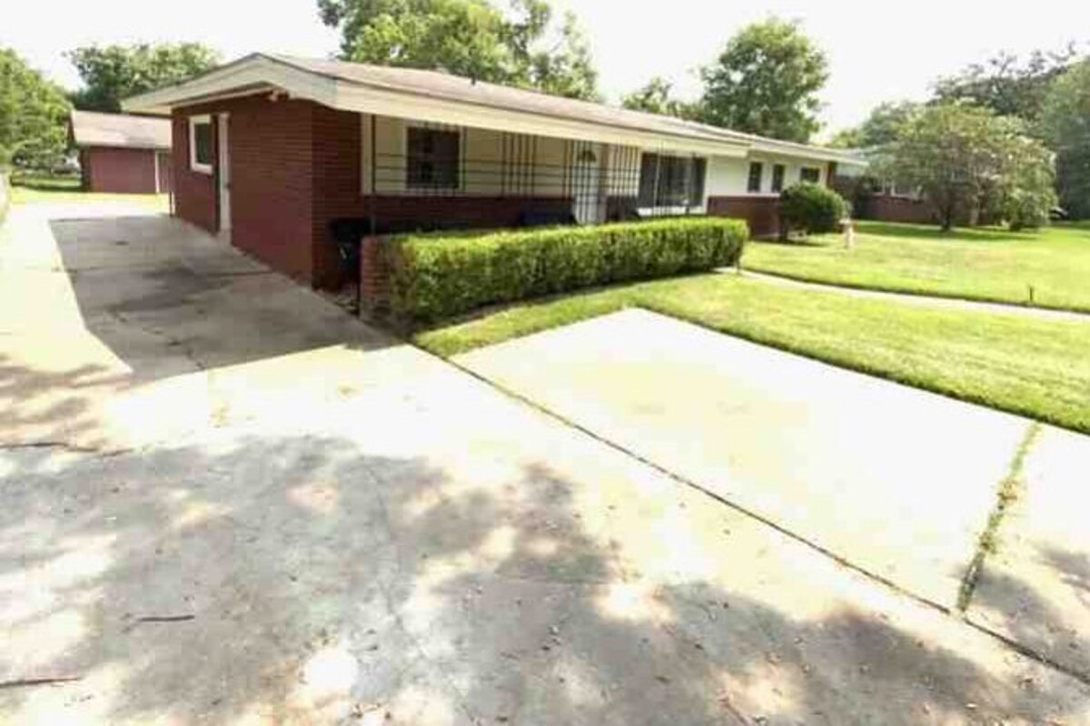 Montgomery dscr loan — subject property photo 8