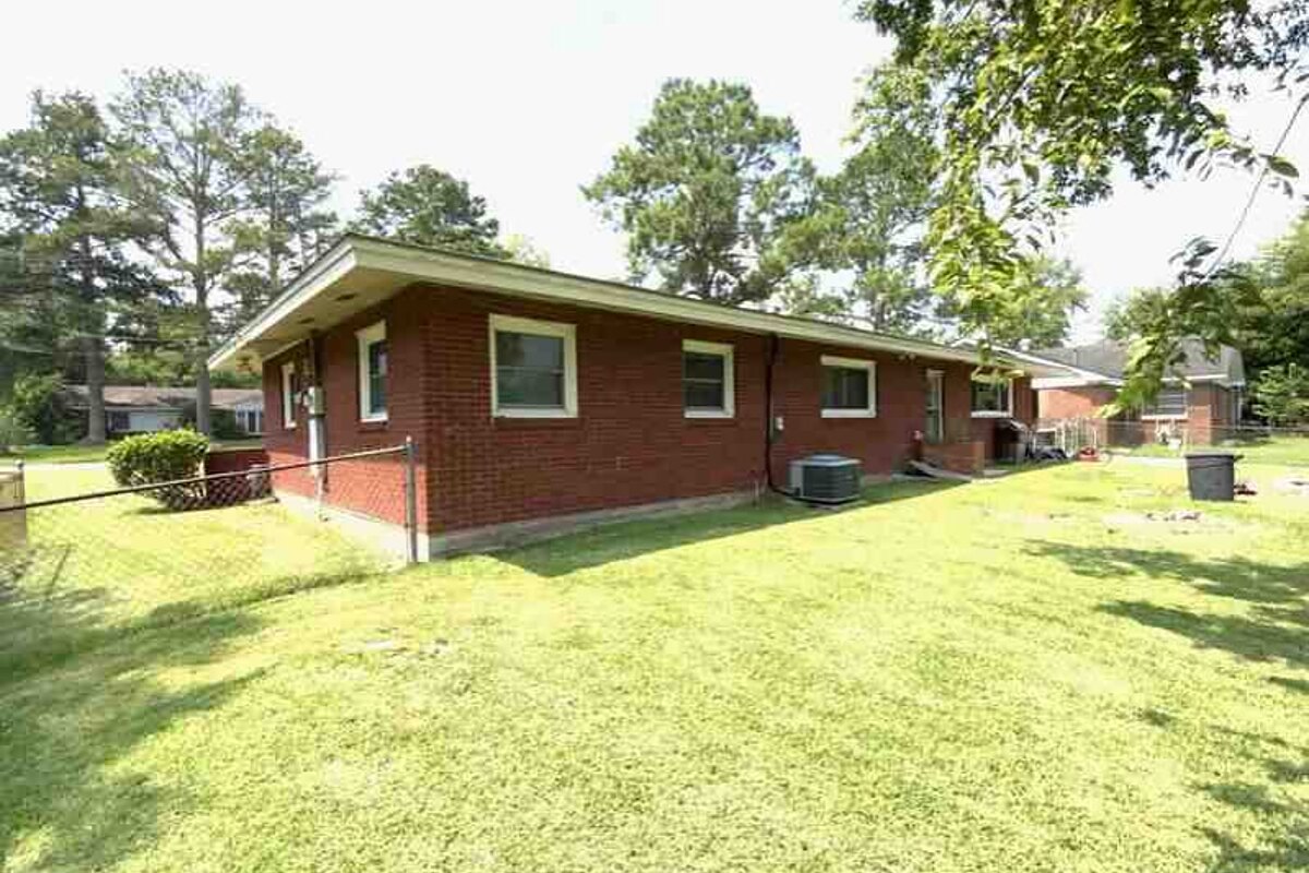 Montgomery dscr loan — subject property photo 9