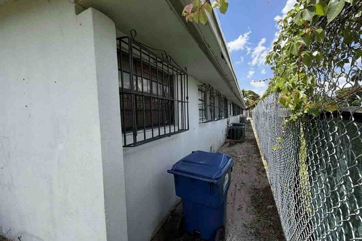 Opa Locka dscr loan — subject property photo 4