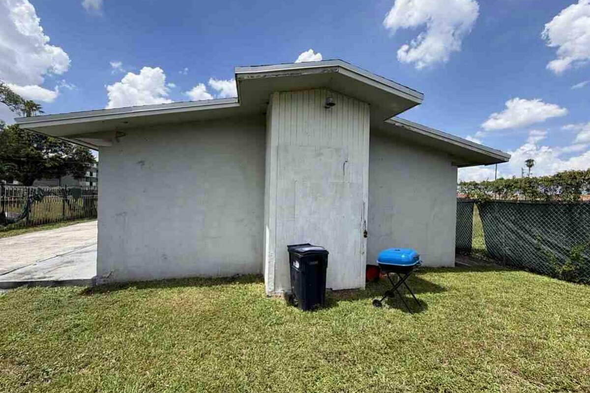 Opa Locka dscr loan — subject property photo 2