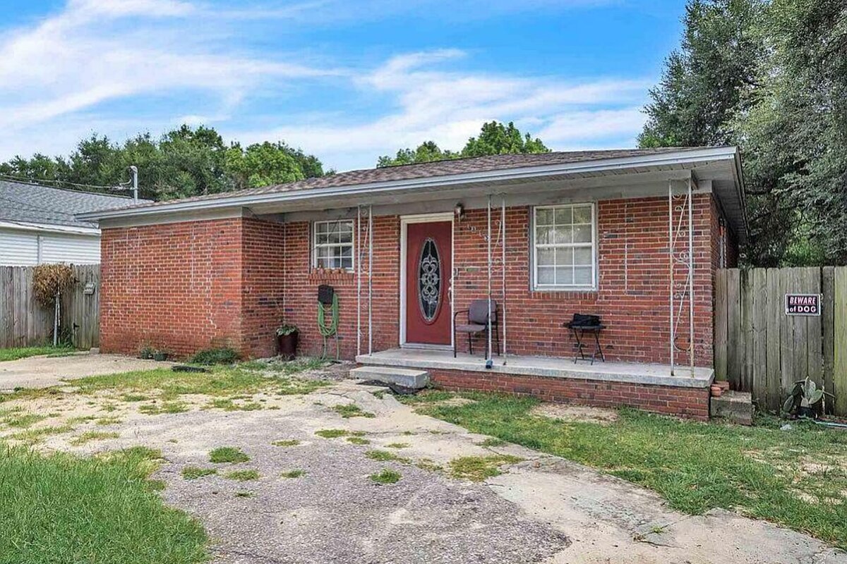 Pensacola fix and flip loan — subject property photo 1