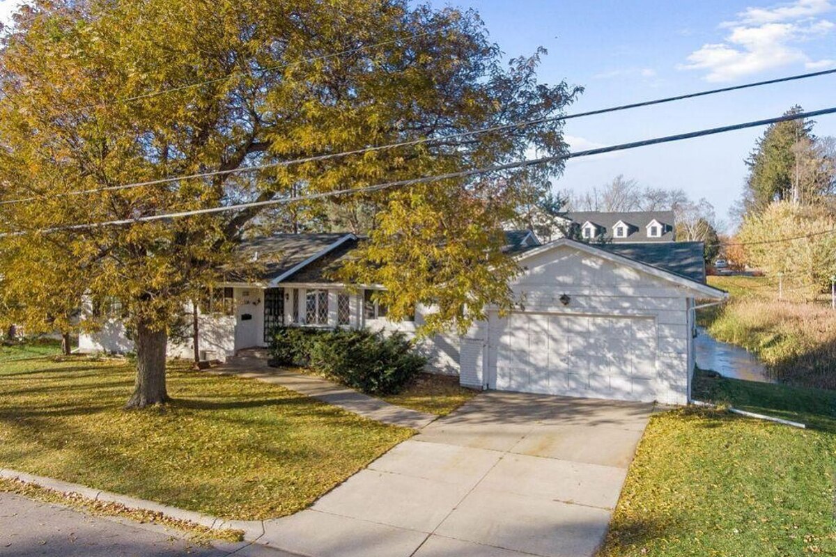 Edina fix and flip loan — subject property photo 1