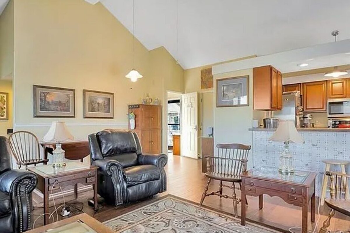 Osage Beach fix and flip loan — subject property photo 9