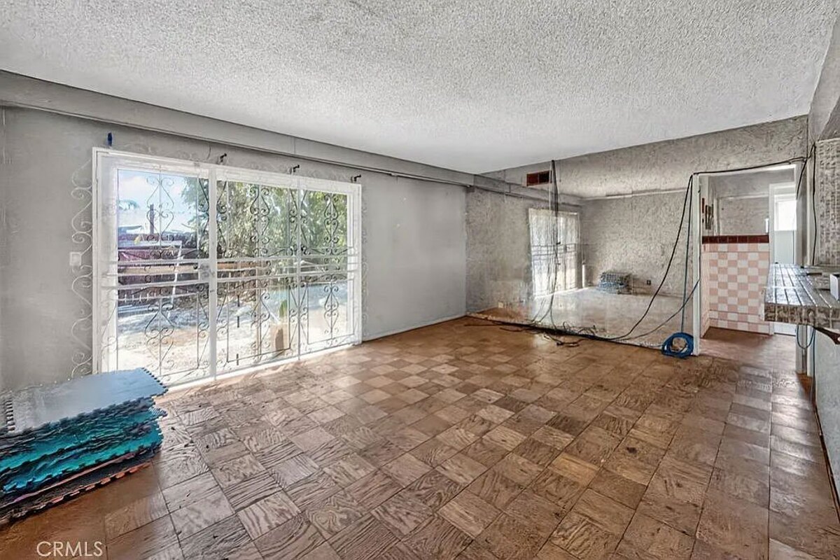 Glendora fix and flip loan — subject property photo 9