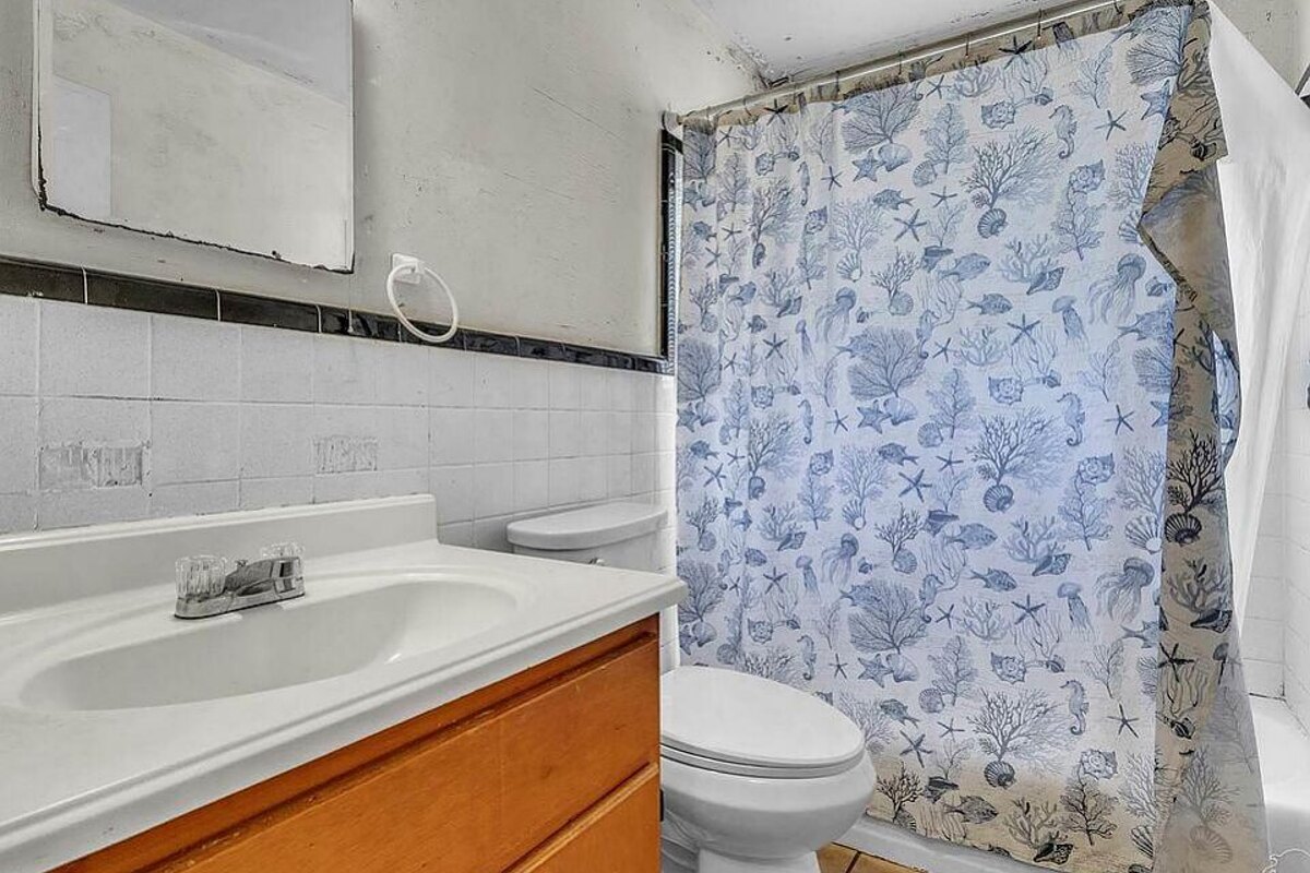 Pensacola fix and flip loan — subject property photo 6