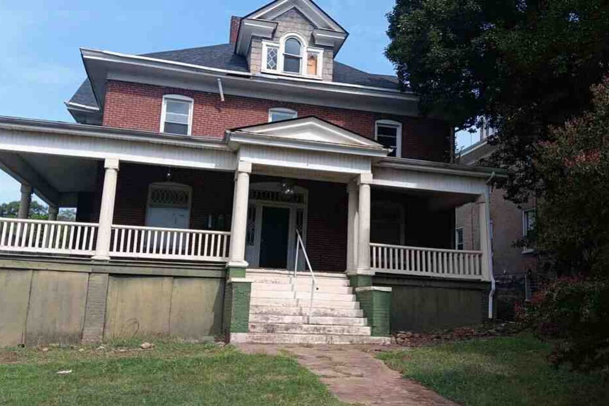 Roanoke dscr loan — subject property photo 1