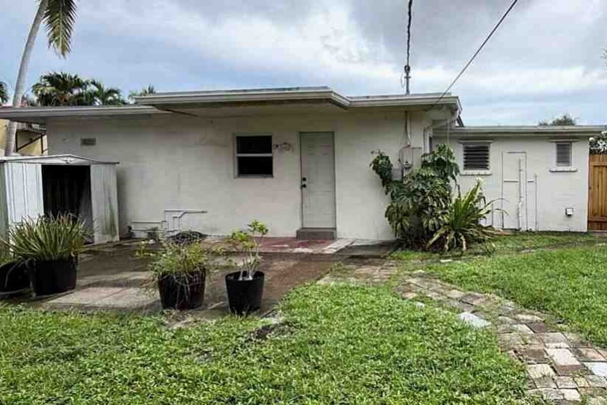 Hollywood dscr loan — subject property photo 1