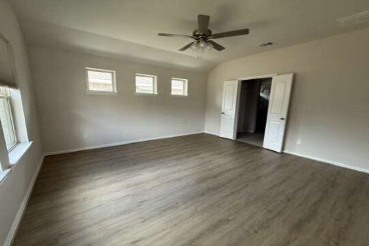 Hockley dscr loan — subject property photo 10
