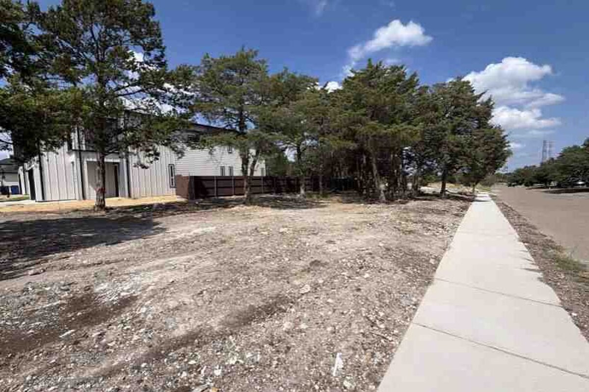 Dallas ground-up construction loan — subject property photo 5