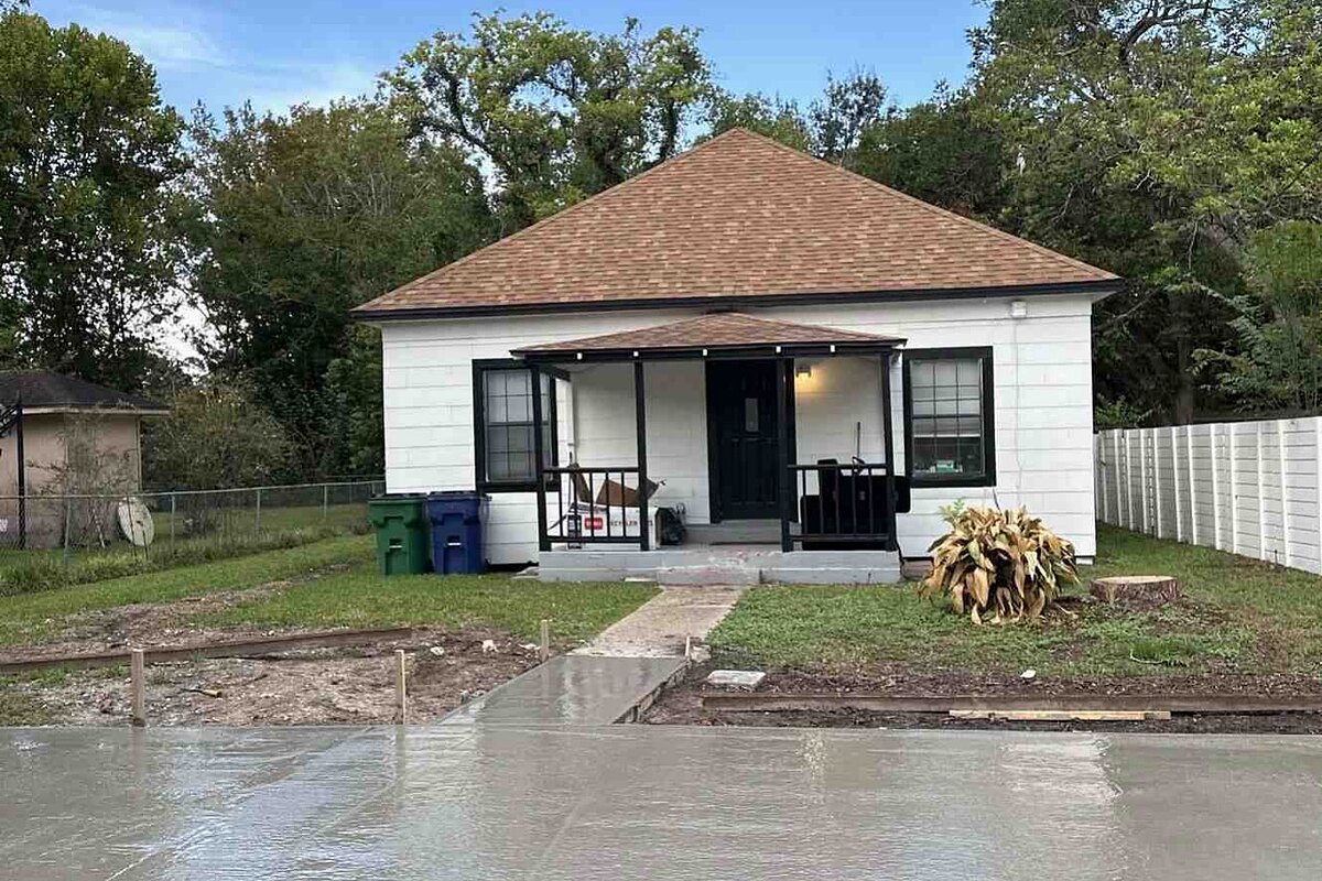 Angleton dscr loan — subject property photo 8