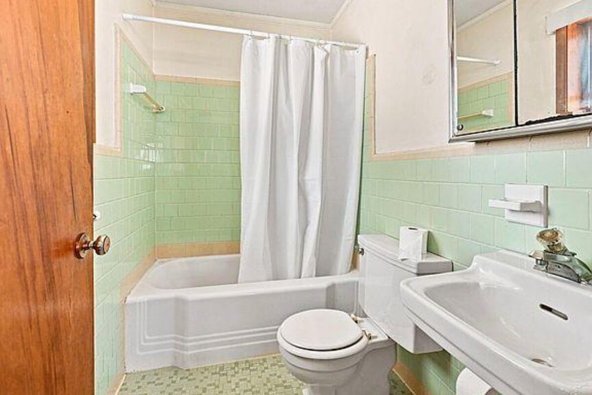 Pensacola fix and flip loan — subject property photo 3